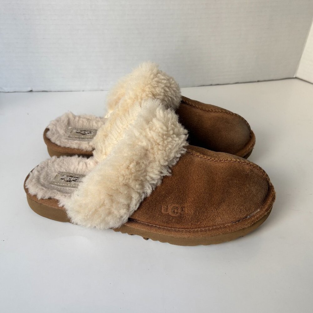 UGG Cozy II Kids Slipper Shoes Chestnut Suede Sheepskin Big Kid Size 3 1019065K